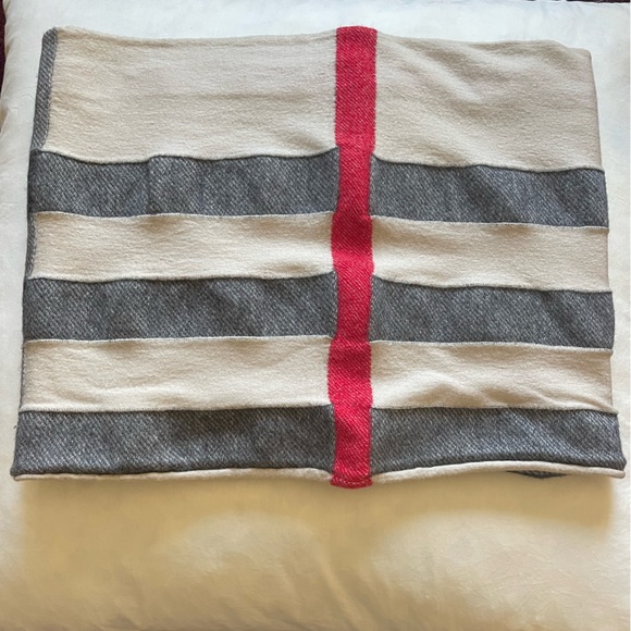 Burberry check infinity scarf - Picture 2 of 4